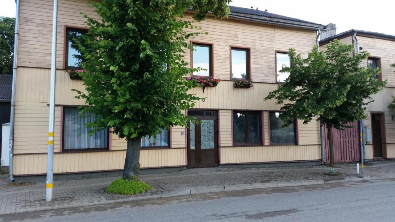 Emilie'S Apartments Liepaja Luaran gambar